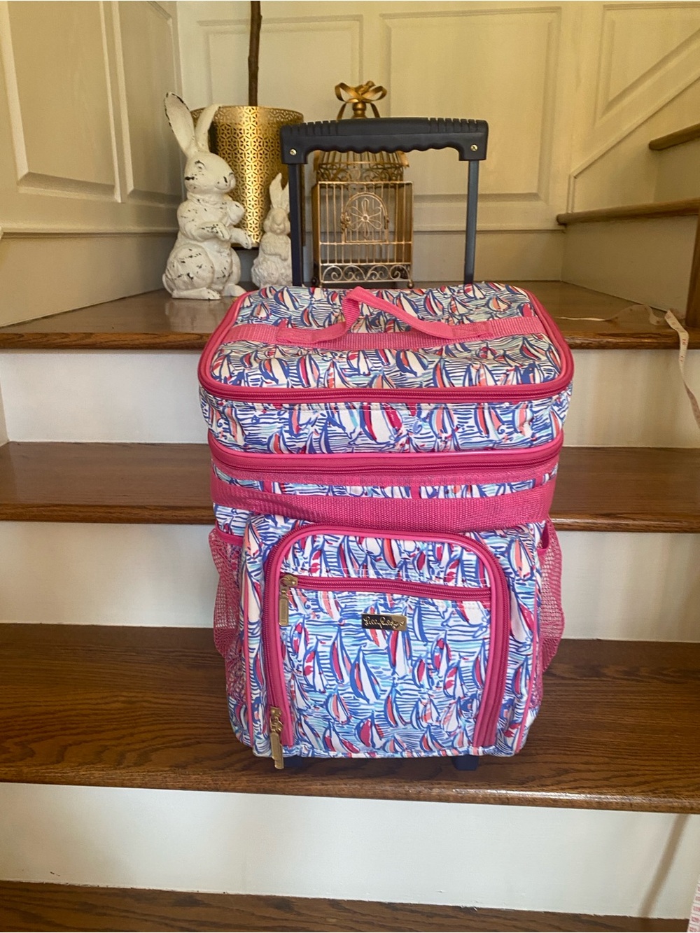 Lilly Pulitzer NWOT Pink & Blue Sailboat Patterned Rolling Insulated Cooler Bag - Picture 11 of 16